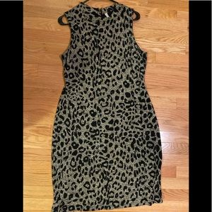 Leopard print knit dress size large